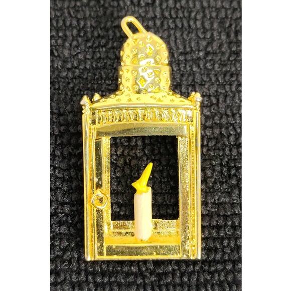 Garnay Jewelry - Vintage GARNAY Brooch Pendant Candle Light Frame Xmas Gold Tone Collectable